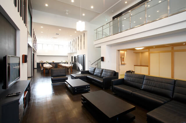 やわらぎ伏見別邸親族控室（リビング・ダイニング）札幌中央区葬儀葬式法要画像イメージ
