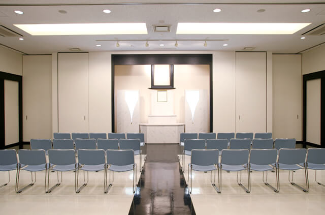 やわらぎ斎場川沿法要式場札幌市南区葬儀葬式法要画像イメージ
