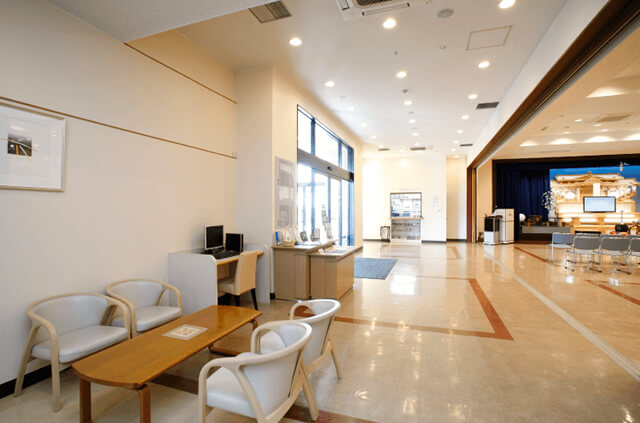 やわらぎ斎場北広島ロビー北広島新富町葬儀葬式法要画像イメージ
