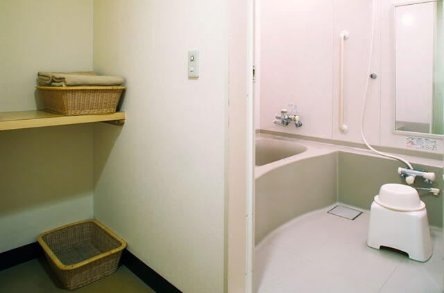 やわらぎ斎場西町親族控室（バスルーム）札幌市西区葬儀葬式法要画像イメージ
